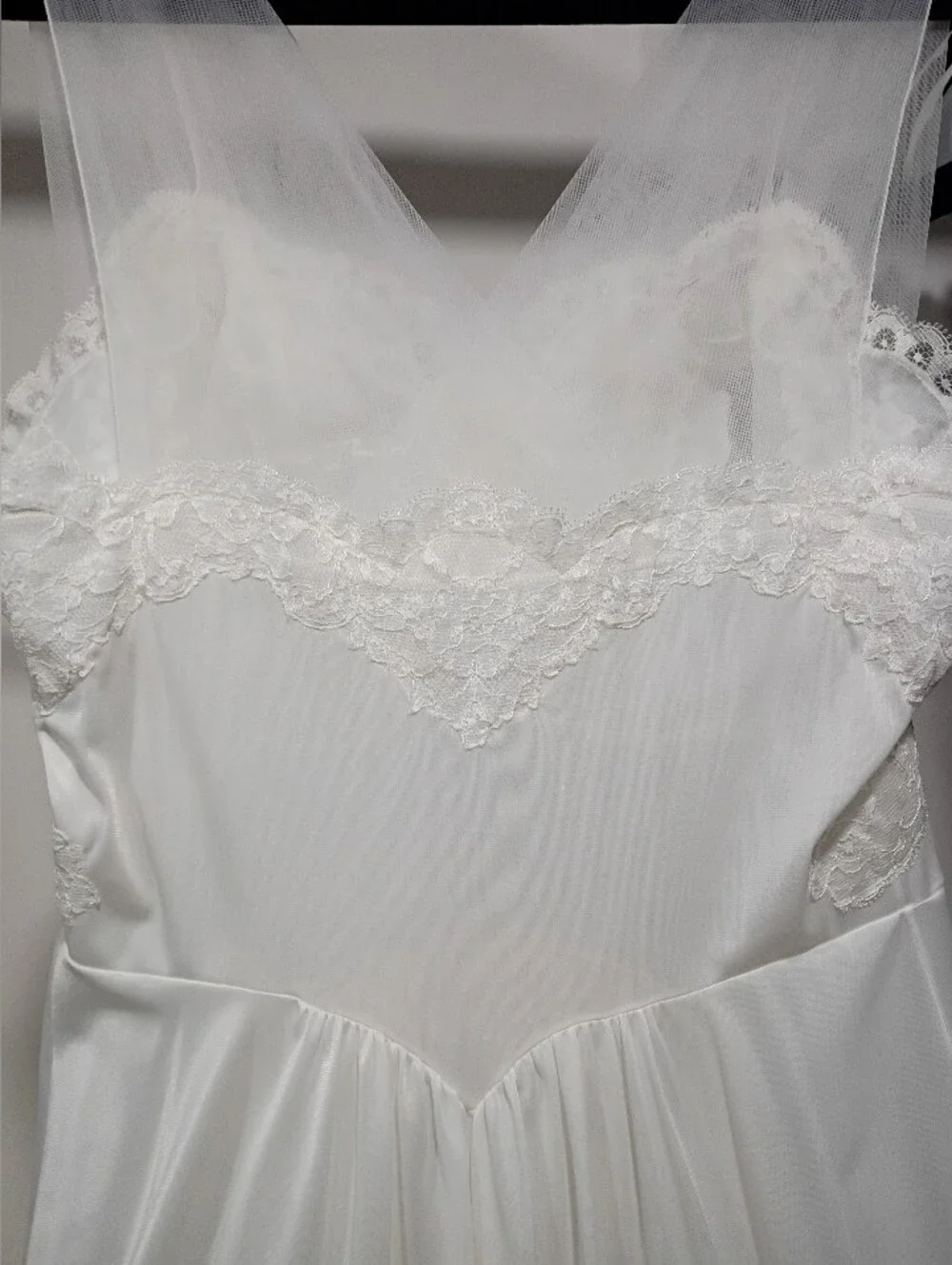 Vintage White Lace Nightgown - Picture 5 of 9